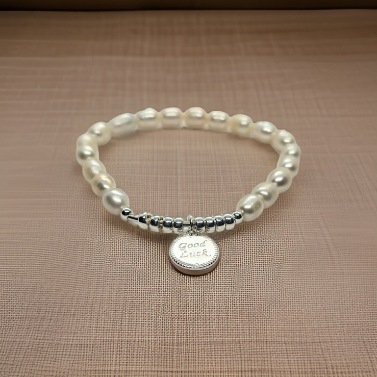 Silver pearl bracelet